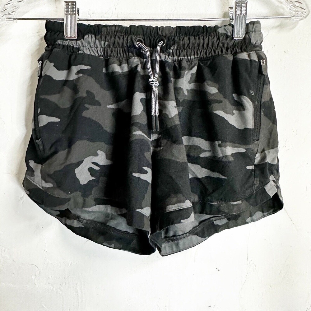 Athleta Activewear Shorts Girl Large 12 Black Camo Stretch Elastic Waist